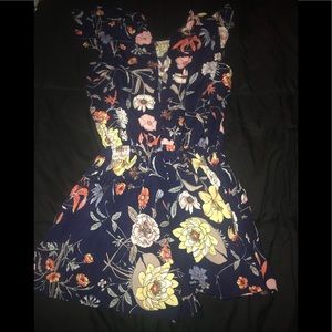 🆕🆕🆕. Floral romper (c)